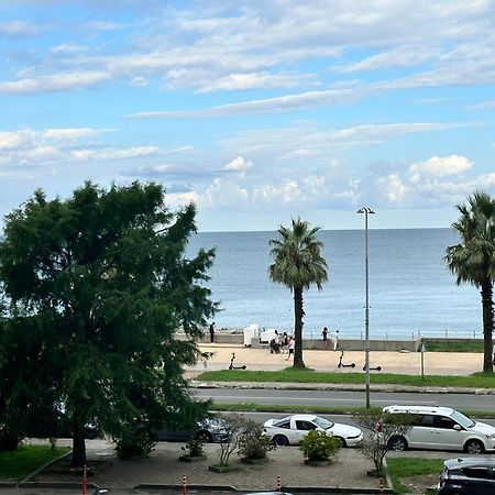 Liana Sea & Sky Suites Batumi Ngoại thất bức ảnh