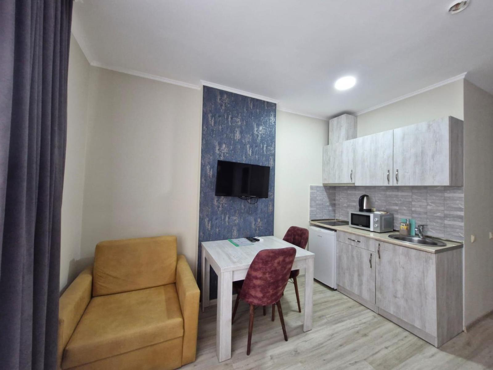 Liana Sea & Sky Suites Batumi Ngoại thất bức ảnh
